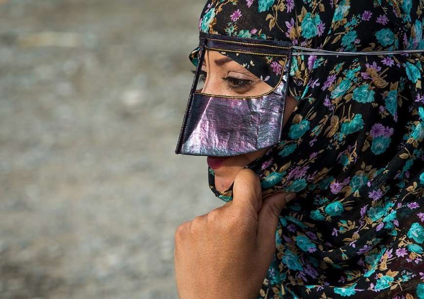 Традиционные маски иранских женщин