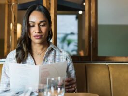 Параліч від Вибору: Розуміння FOBO та Як Його Подолати