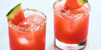 La mejor manera de comer sandía es en un vaso