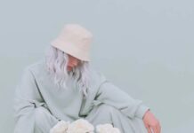 Монохромний одяг: Практичний посібник до елегантності в одному кольорі